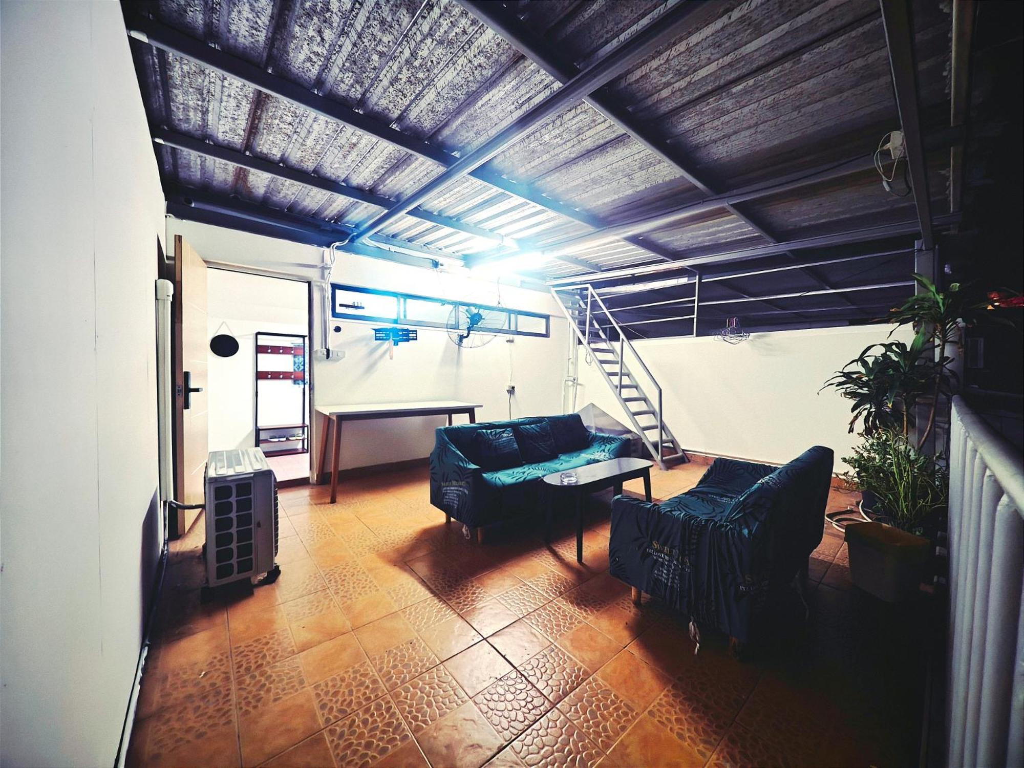Panda Lodge Home Stay Bangkok Pokoj fotografie